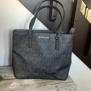 Michael kors black purse